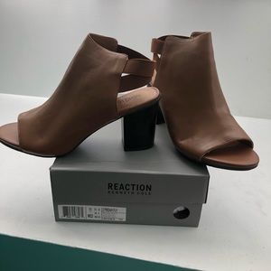 Kenneth Cole reaction wedged